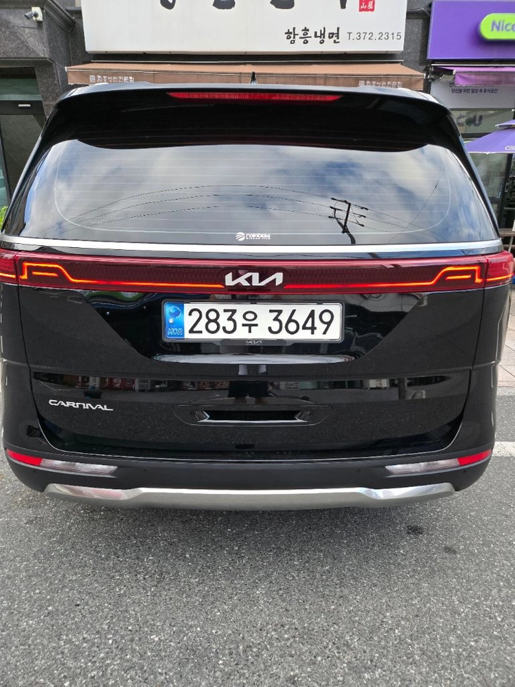 중형 SUV 4WD 프리미엄 이미지
