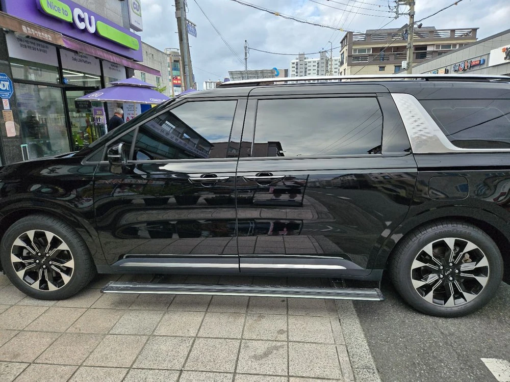 중형 SUV 4WD 프리미엄 이미지