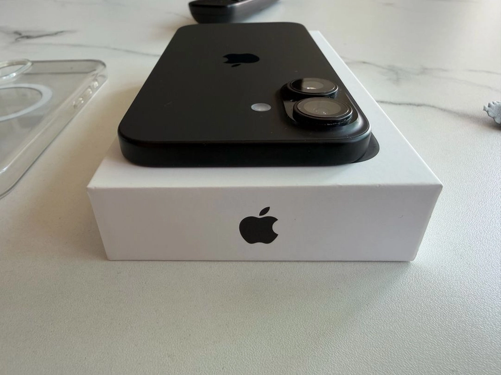 아이폰 16 일반 128GB 블랙 이미지