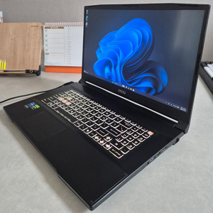 게이밍 노트북 MSI Katana 17(i7-13620H/RTX 4060) 이미지