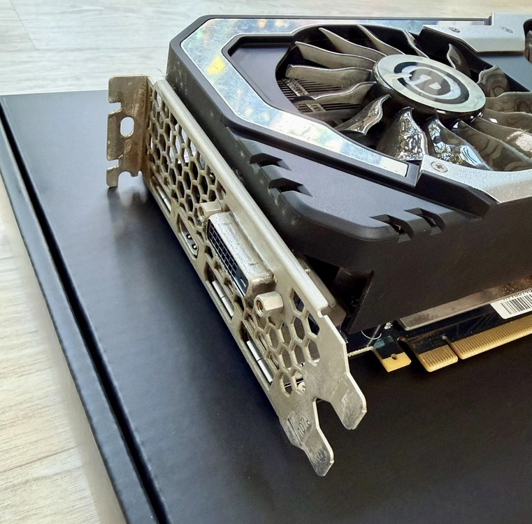 이엠텍 XENON 지포스 GTX 1060 슈퍼 제트스트림 D5 6GB 이미지