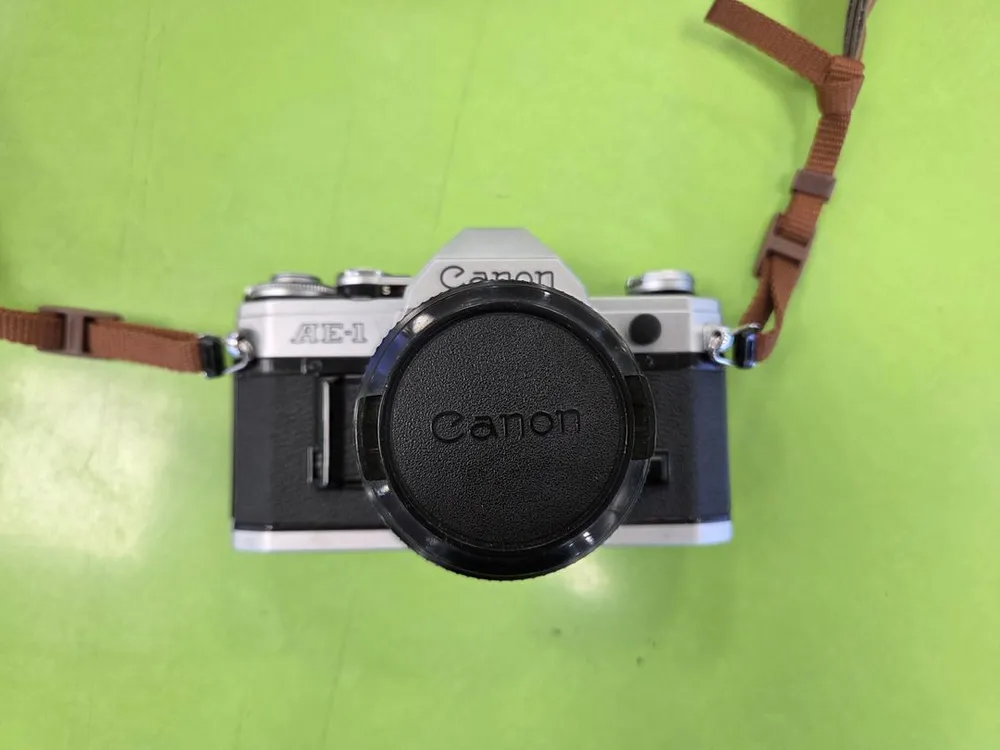 캐논 AE-1 필름카메라 + 50mm 1.4 렌즈 세트 판매합니다 이미지