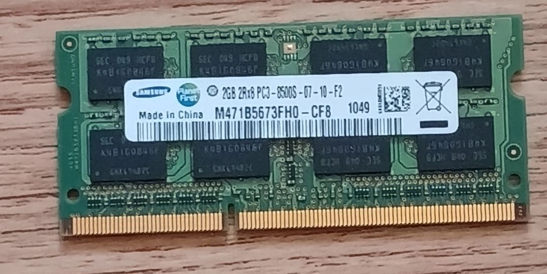 삼성HDD320GB와 메모리2GB 이미지