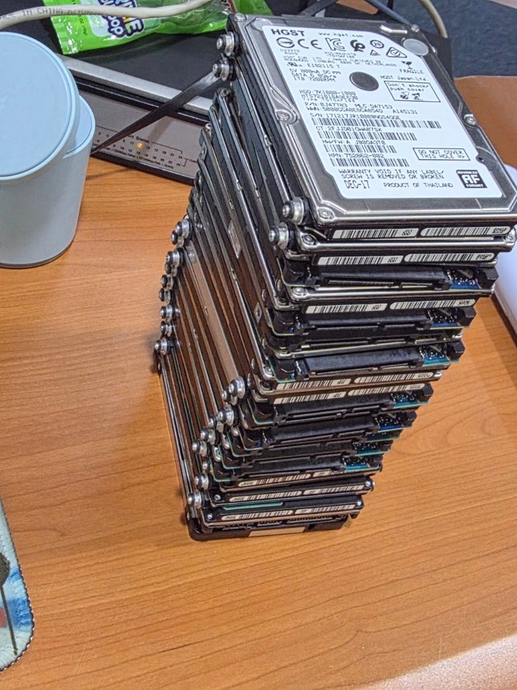 HGST 1TB HDD 7200RPM 노트북용 미사용 신품급 이미지