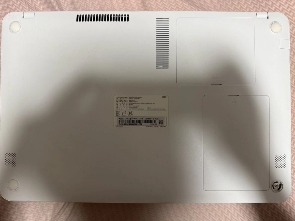 삼성 노트북 NT550EBE-K28WS 화이트(하자있음) 이미지