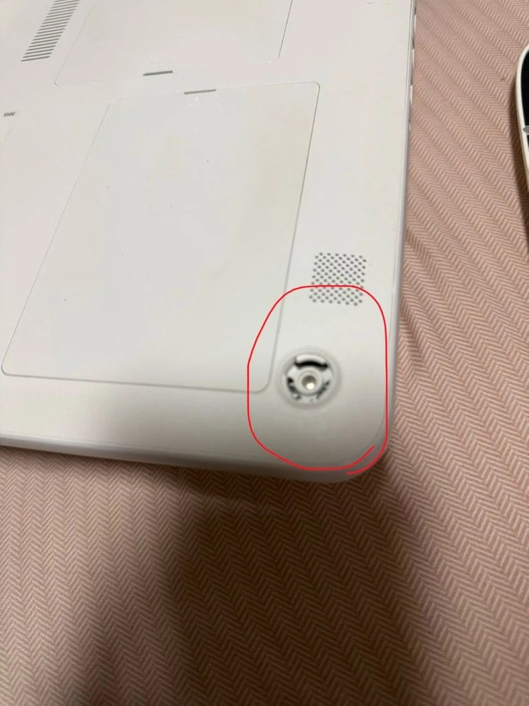 삼성 노트북 NT550EBE-K28WS 화이트(하자있음) 이미지