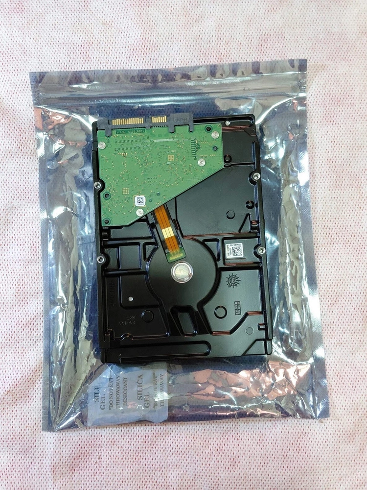 Seagate SkyHawk HDD 4TB 5400/256M 377시간 이미지