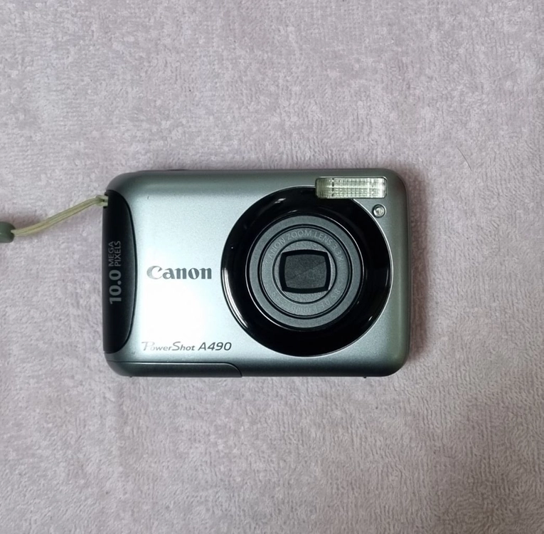 캐논 파워샷 A490 실버 빈티지카메라 판매합니다. 이미지