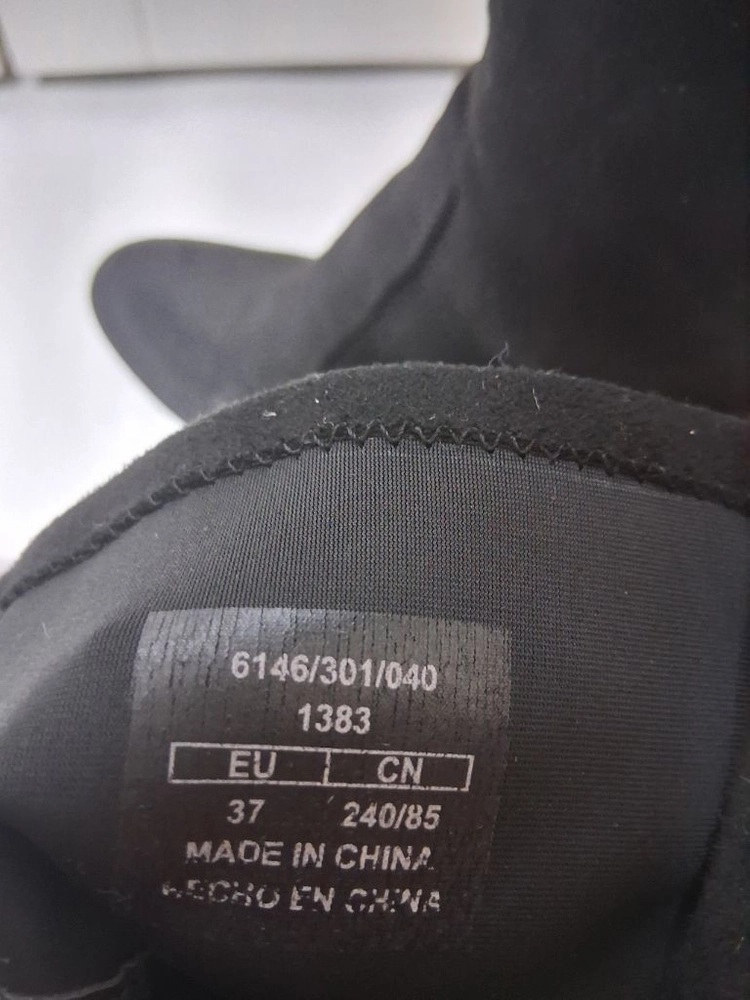 자라 ZARA 스웨이드앵클부츠 블랙니삭스부츠37사이즈 240 이미지
