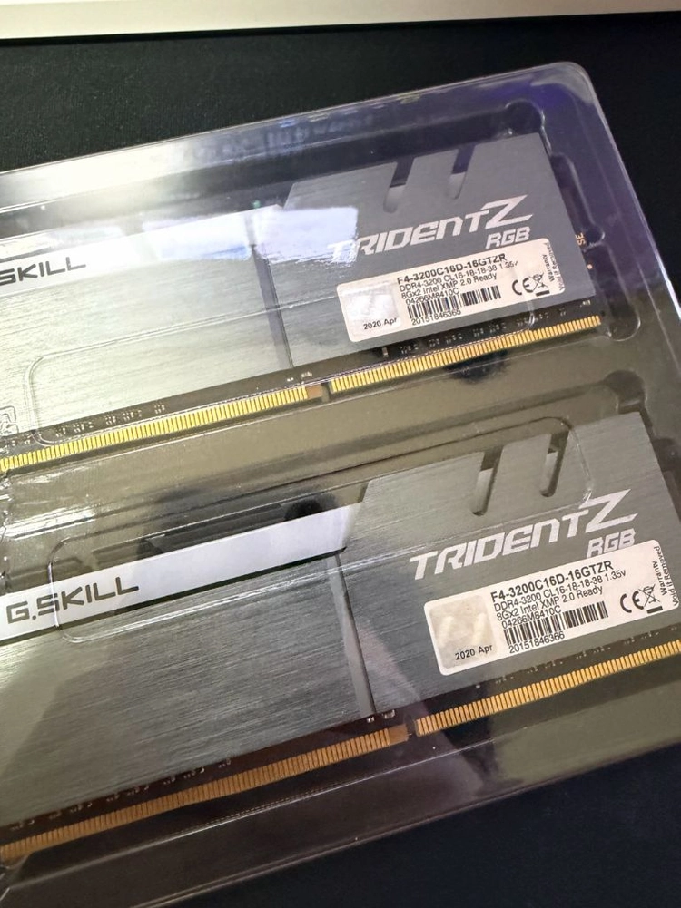 지스킬 DDR4 16GB 메모리 8기가 2개 세트 이미지
