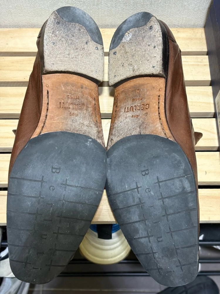 벨루티 파리로퍼 280 이미지