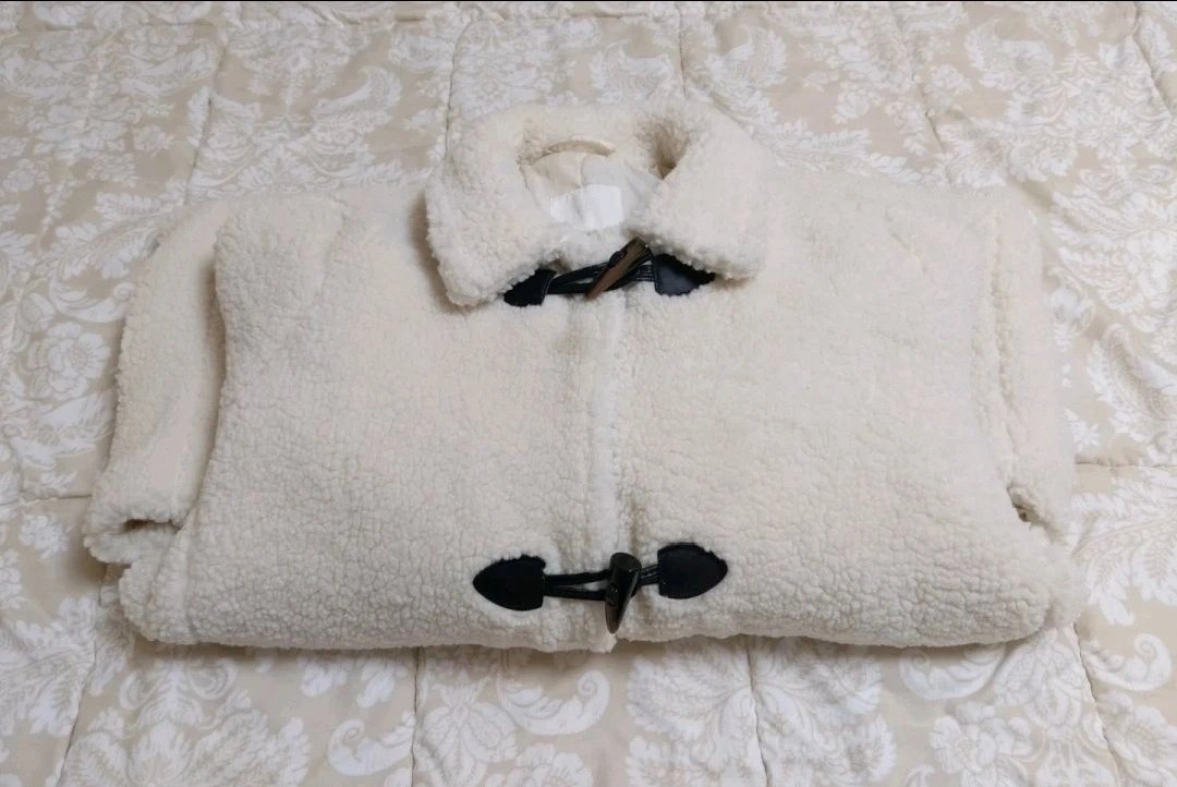 H&M 뽀글이 떡볶이 롱 코트 아이보리S (66~77) 이미지