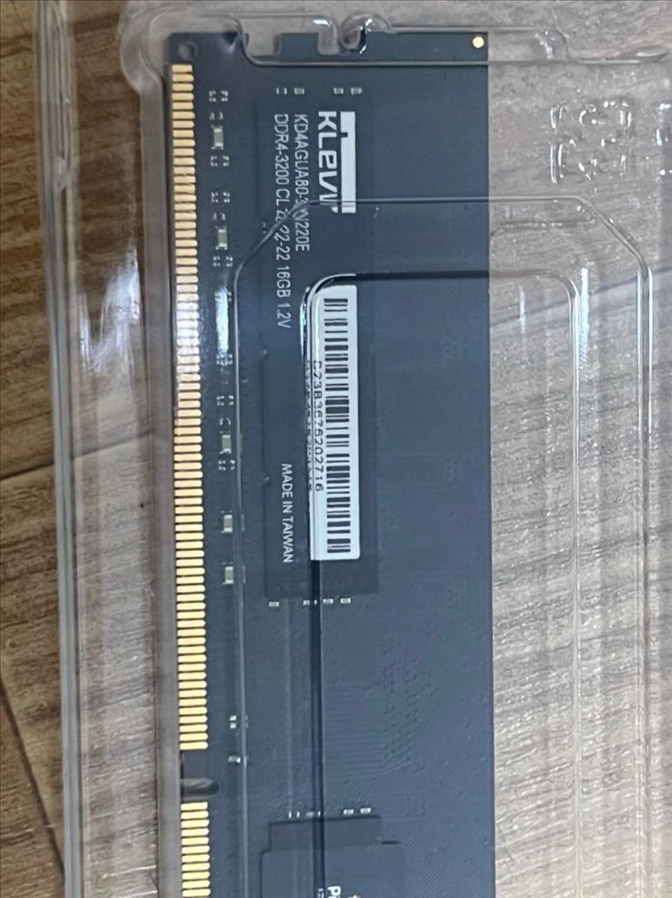 klevv ddr4 3200 16GB RAM 램 이미지