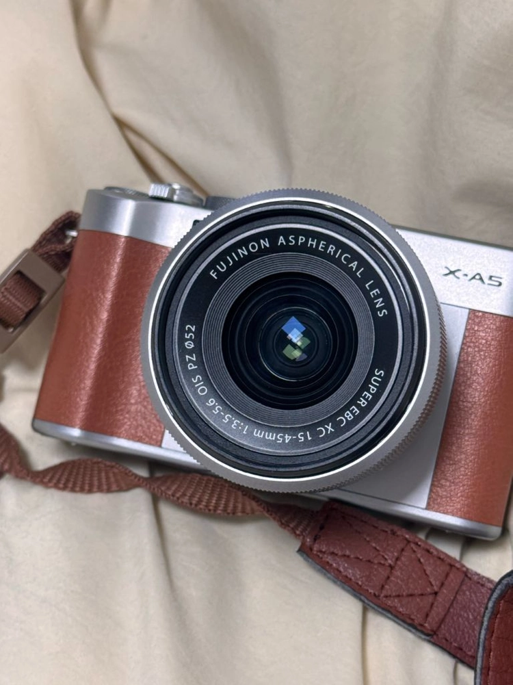 미러리스 카메라 + 15-45mm 렌즈 후지필름 X-a5 이미지