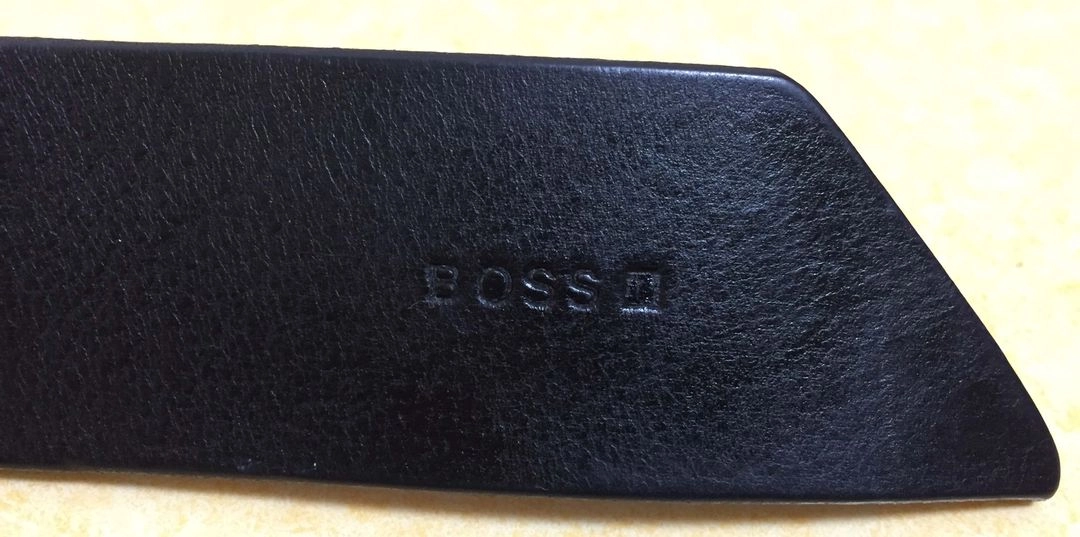 휴고 보스 가죽 벨트 hugo boss belt 해적 깃발 버클 이미지
