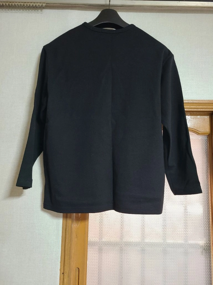 ZAVANAS 춘추티 2종 블랙 화이트 상태굿 덤과 무료배송 이미지