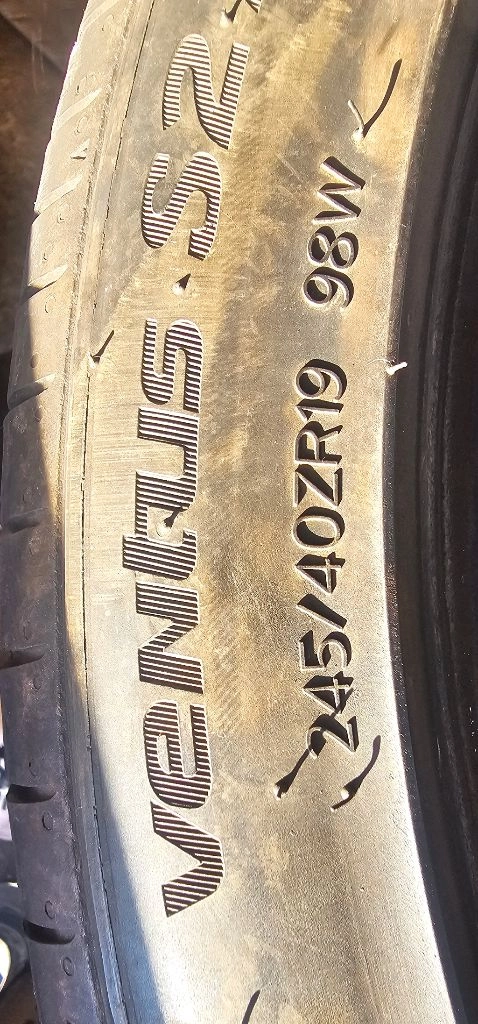 한국타이어 벤투스 S2AS 245/40ZR19 2짝 이미지