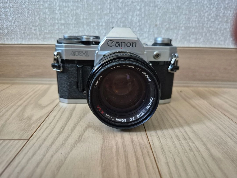 캐논 AE-1 + 50.4 이미지