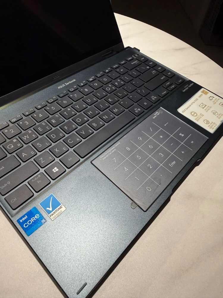 ASUS ZenBook Flip 14 OLED 이미지