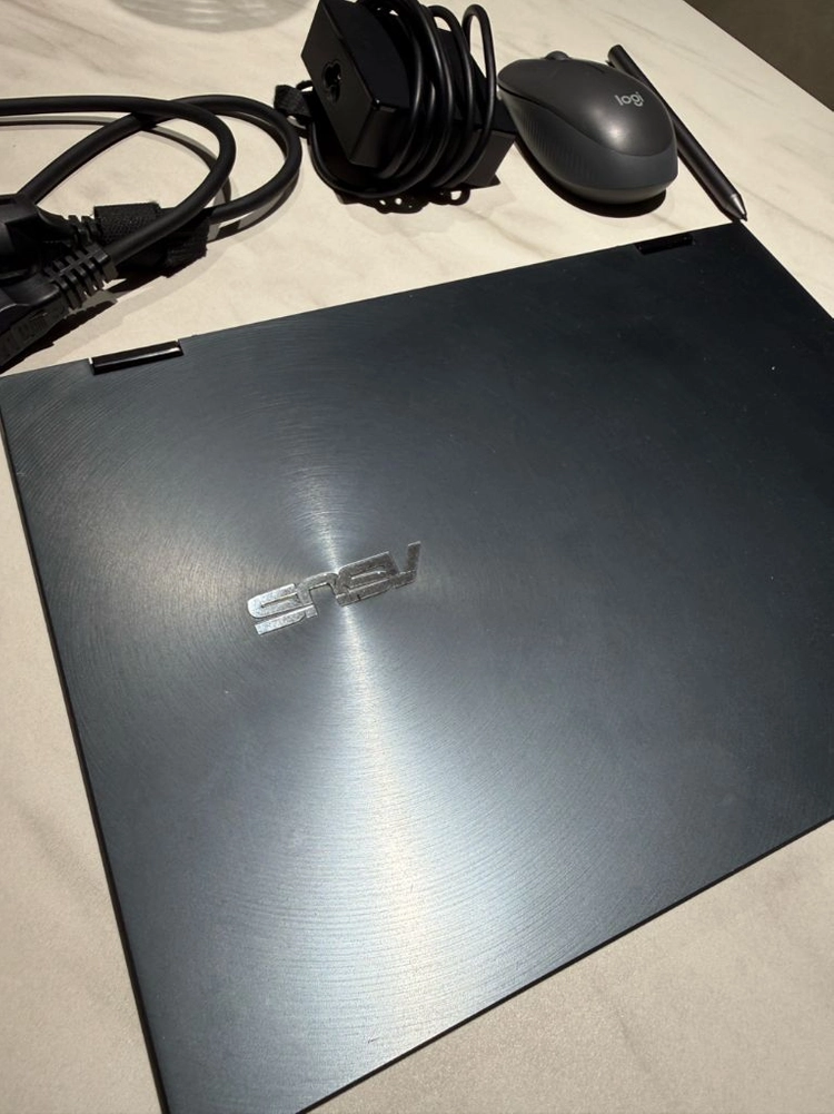 ASUS ZenBook Flip 14 OLED 이미지