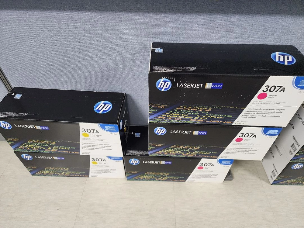 HP307A / CE740, CE741, CE742, CE743 미개봉 정품토너 이미지