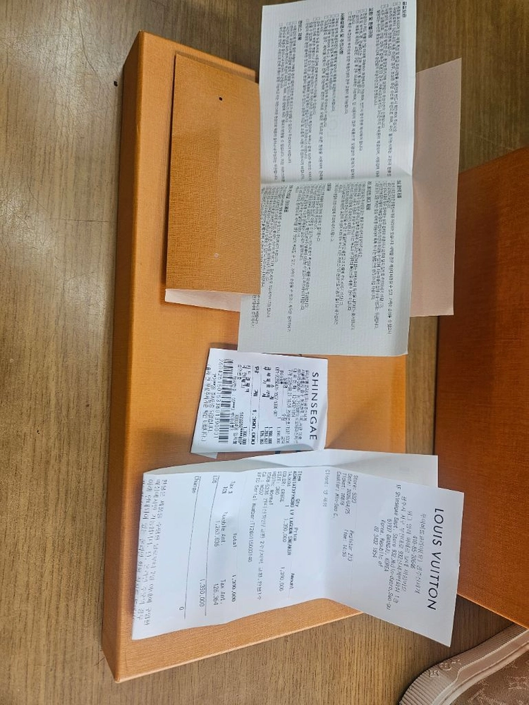 루이비통 여성 스니커즈 이미지
