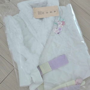 (새제품)하랑한복 여아 한복 털배자 이미지