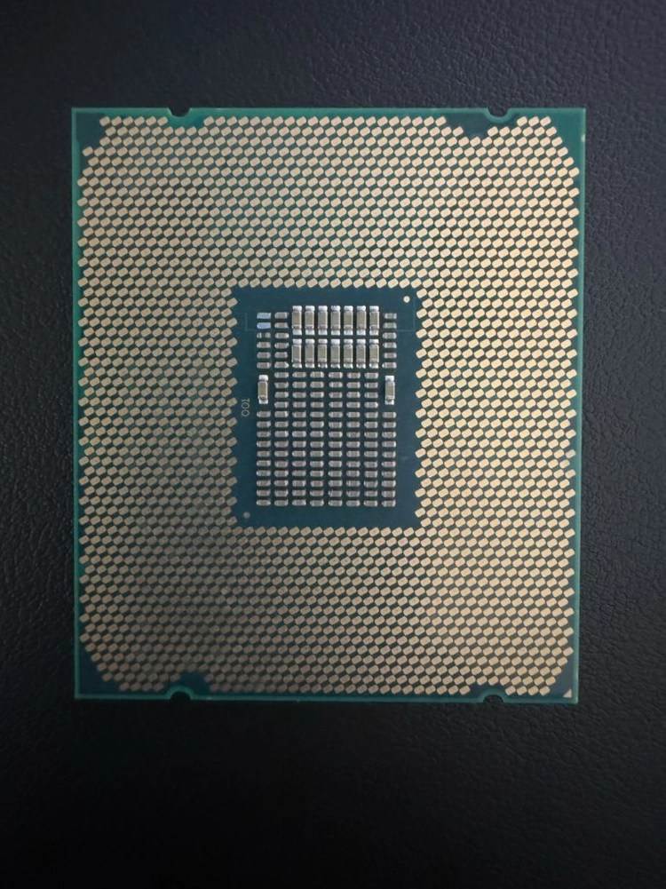 인텔 코어i9-9980XE CPU 이미지
