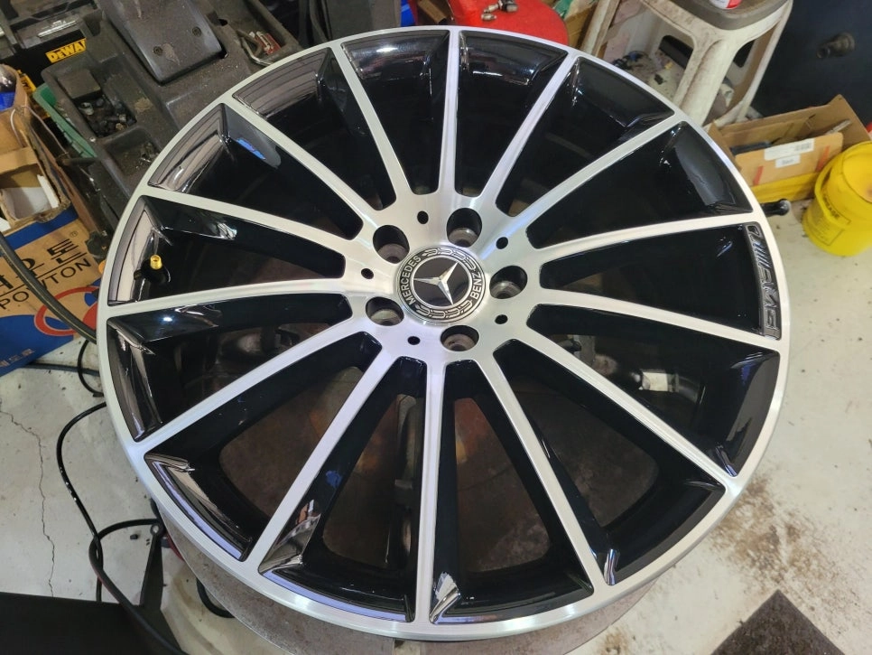 벤츠W257 CLS AMG 마차20인치 순정휠 앞휠 1개 이미지