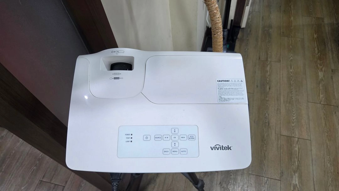 비비텍 D55BA 빔프로젝터, 깔끔한 화이트 이미지