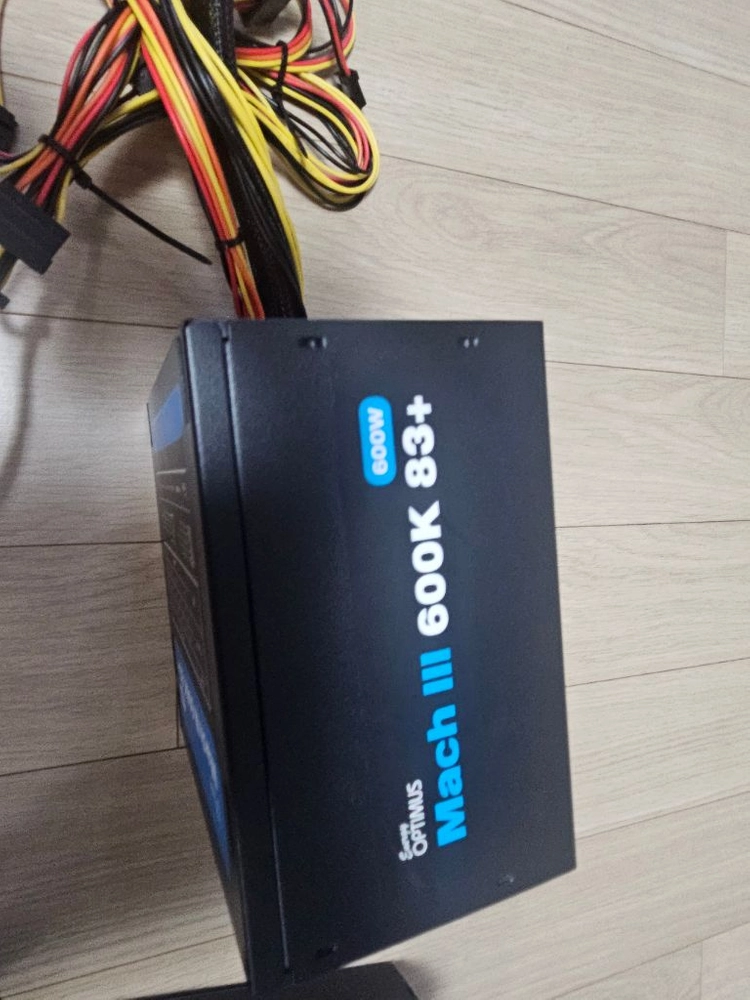 애너지옵티머스 마치3 83+ 600w파워 이미지