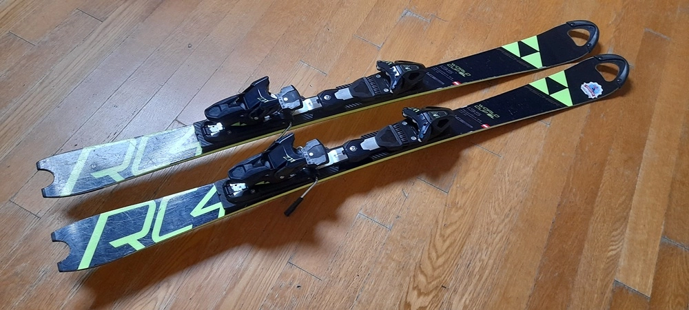 피셔 쥬니어 월드컵 회전 스키 fischer rc4 worldcup sl jr 135cm - 안심되는 중고거래