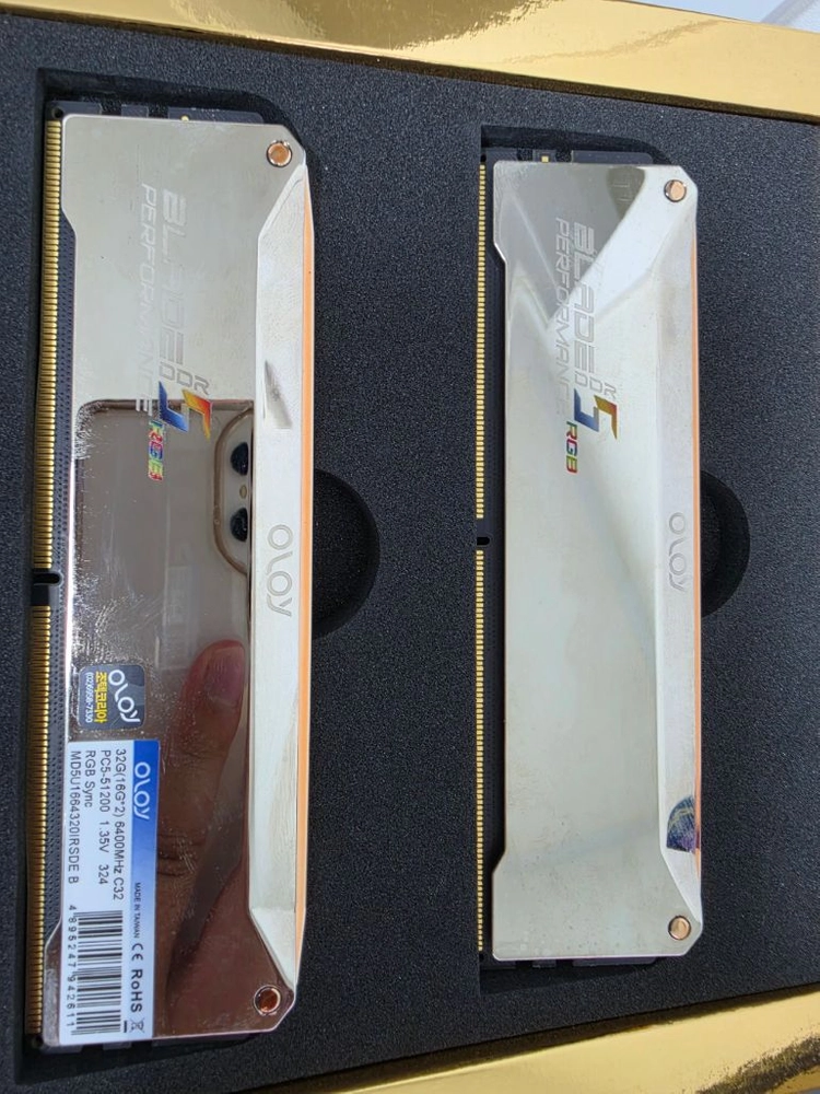 DDR5-6400 32GB(16x2) OLOY 이미지