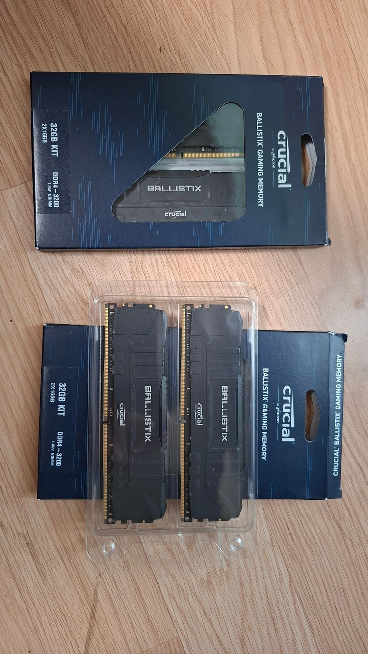 크루셜 발리스틱스 DDR4 게이밍 메모리 32GB(16GB x2) 키트 이미지