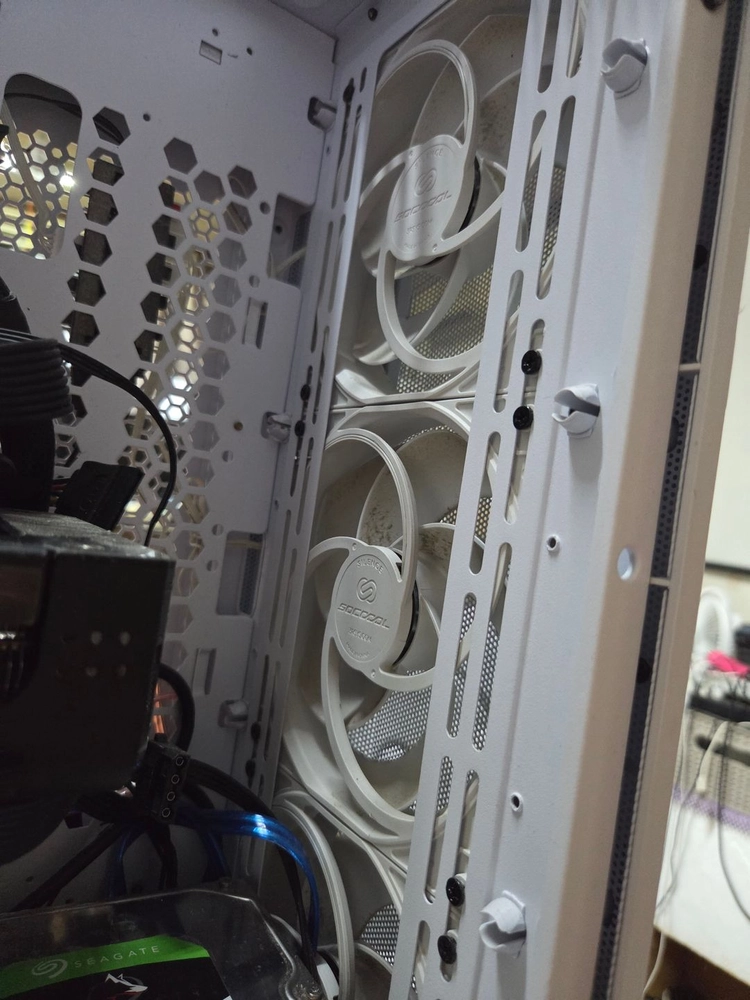 PC 본체 9700X 팝니다 이미지