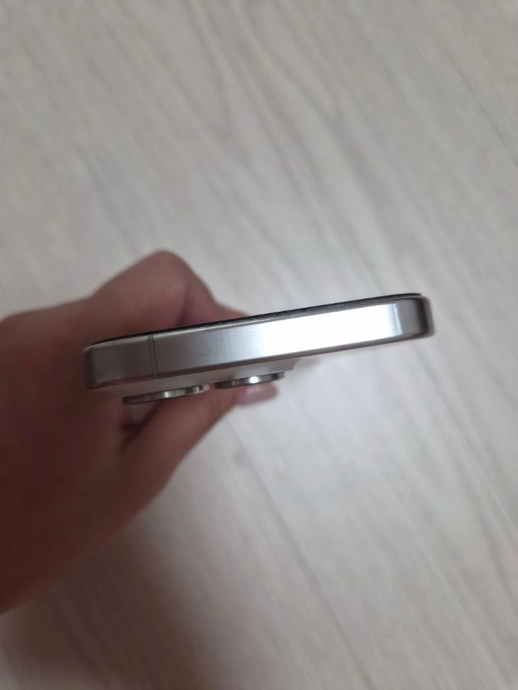 아이폰15프로 화이트 티타늄 256gb 이미지