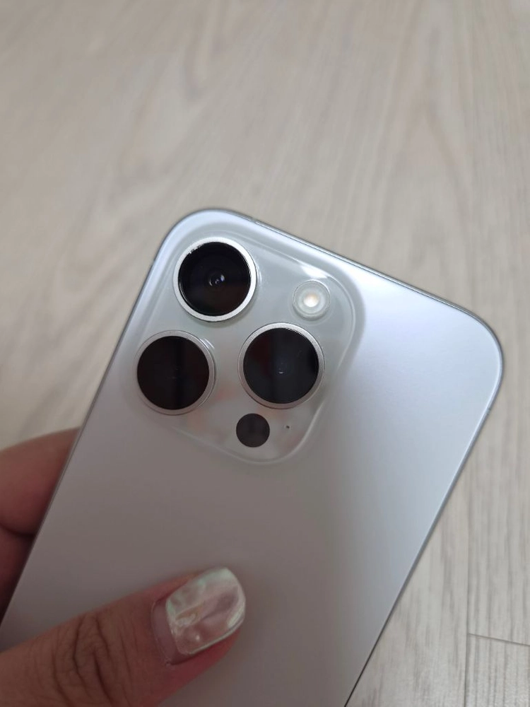 아이폰15프로 화이트 티타늄 256gb 이미지