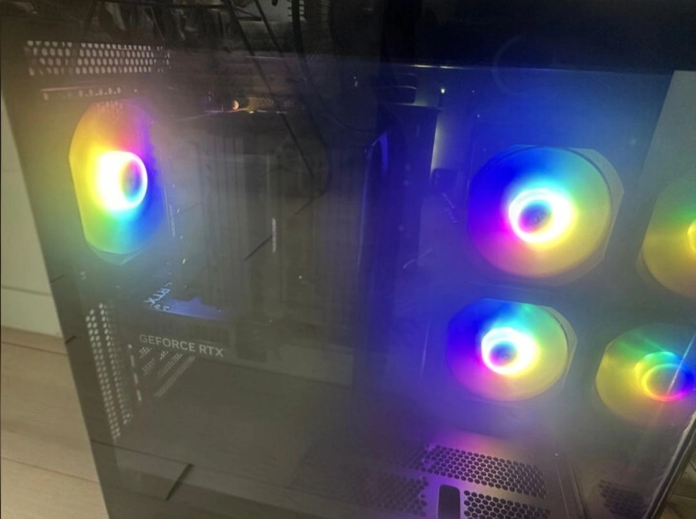 (새상품) 7800X3D RTX5060Ti 게이밍 컴퓨터 본체 이미지