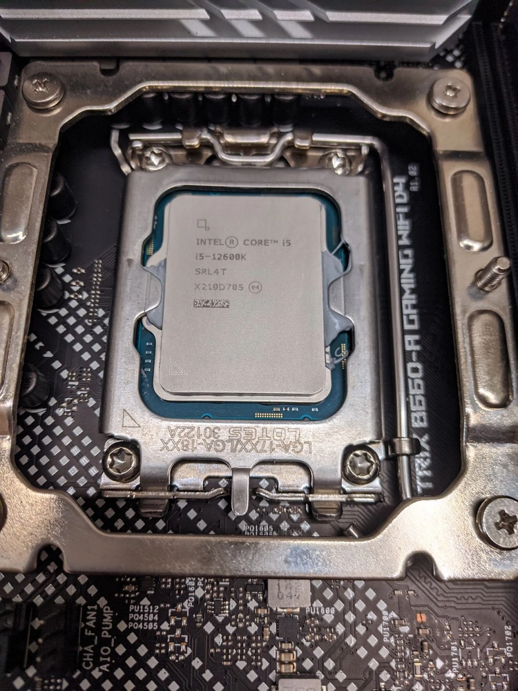인텔 i5-12세대 12600K, ASUS ROG STRIX B660-A GAMING WIFI D4, AG400 이미지