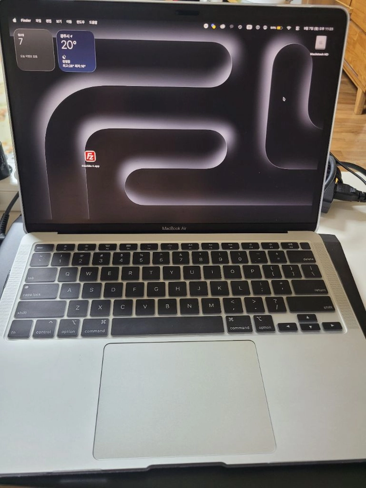 맥북 Apple MacBook Air M1 13인치. 8램/512GB (배터리94) + 매직마우스 이미지