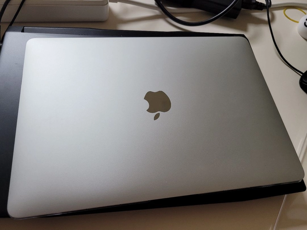 맥북 Apple MacBook Air M1 13인치. 8램/512GB (배터리94) + 매직마우스 이미지