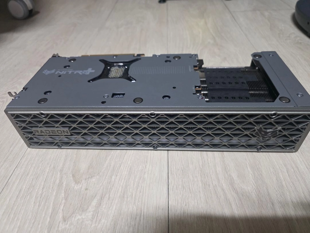 안전거래 RX 9070 16GB 사파이어 니트로 이미지