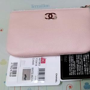 Chanel 미니파우치 정품 특이한 골드메탈 CC로고 이미지