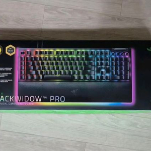 레이저 블랙 위도우 V4 PRO 게이밍 키보드 / RAZER 이미지