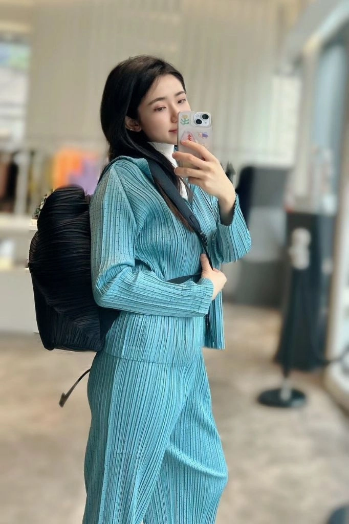 플리츠플리즈 스타더스트 후드 집업 자켓~ 이미지
