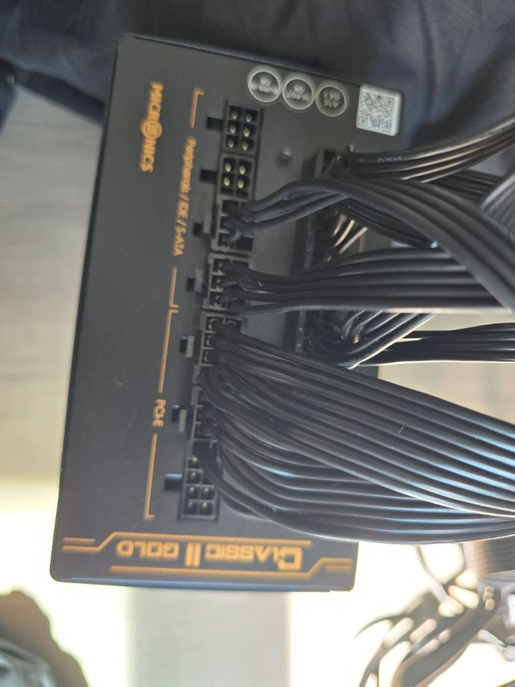 마이크로닉스 1050w 풀모듈러 이미지