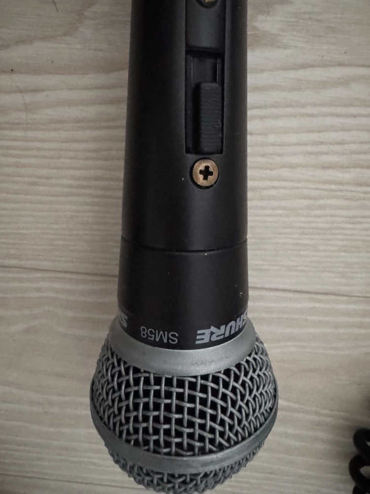 다이나믹 마이크 shure sm58s 이미지