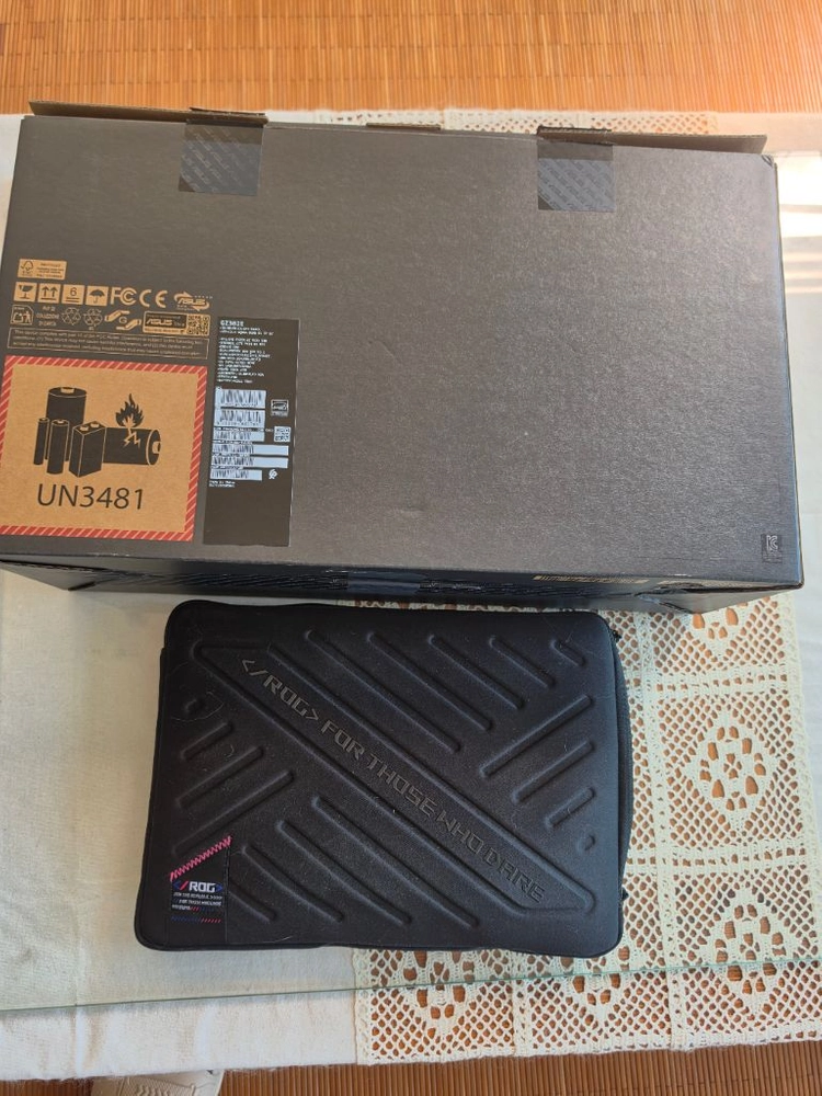 ASUS Z13 2025 AI MAX+395 (64GB RAM + 1TB SSD) 팝니다 이미지