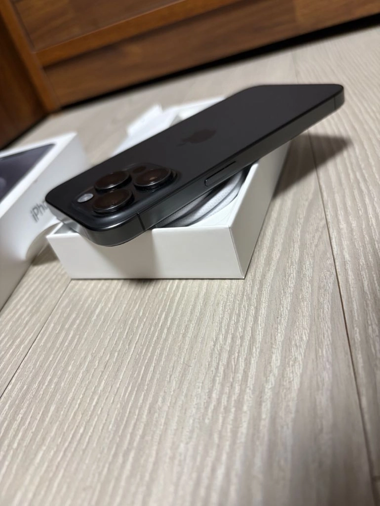 아이폰15프로 블랙티타늄 256GB 풀박스 이미지