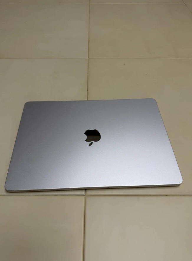 맥북 에어 15 M5 실버 24GB 1TB - 안심되는 중고거래